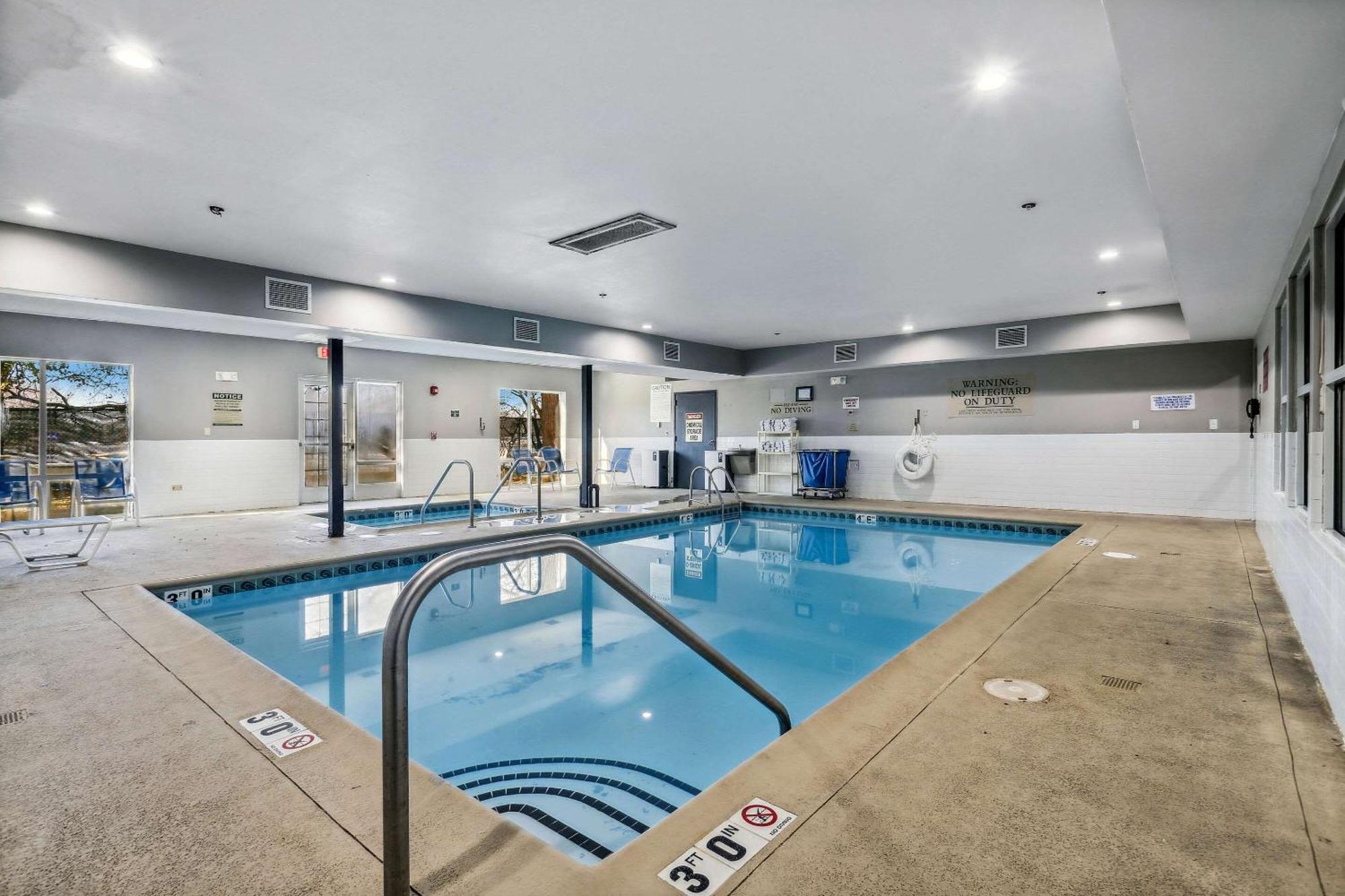 Country Inn & Suites By Radisson, Chicago O'Hare South, Il Bensenville Экстерьер фото